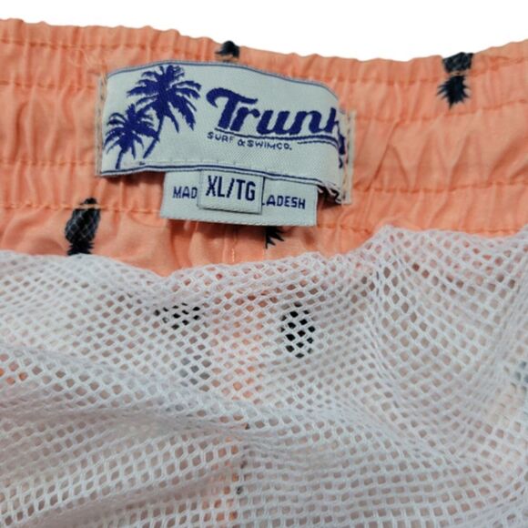 Trunks Surf & Swim Co. Shorts Size XL W32"xL5.5" Swimwear Swim Shorts Pineapple - Picture 7 of 7